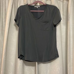 Gray short sleeve tshirt